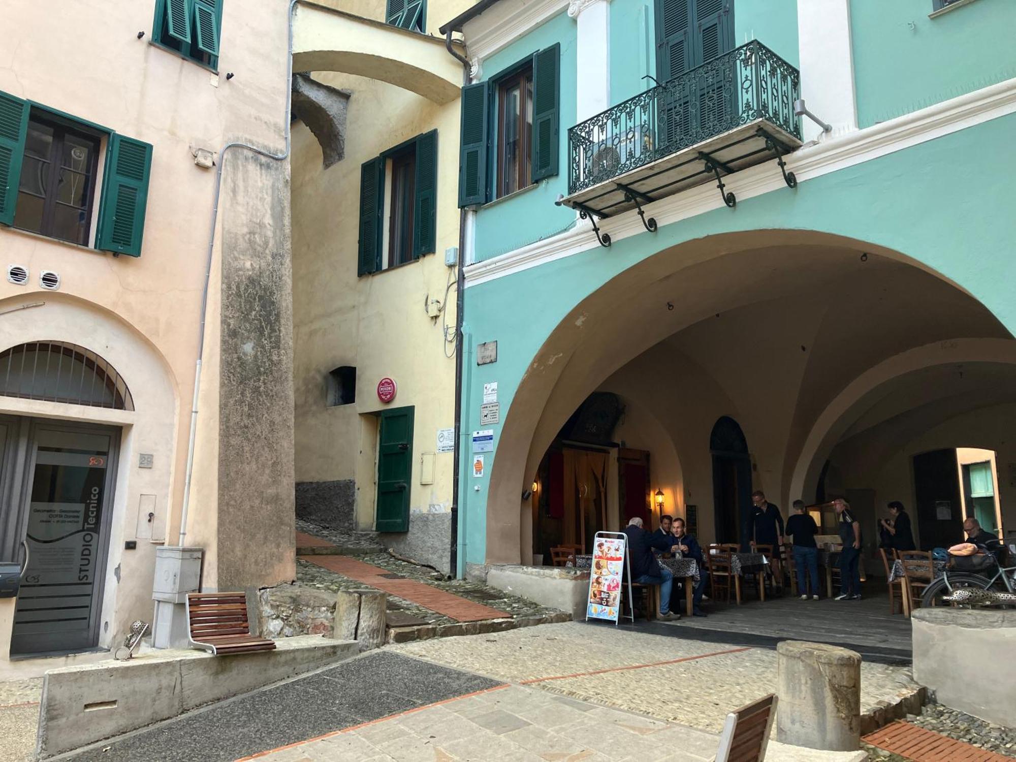 Beautifully Restored Romantic Apartment In The Centre Of Historic Dolcedo Exterior foto